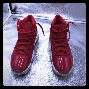 💯% Authentic Used Jordan 11 RETRO "WIN LIKE ’96